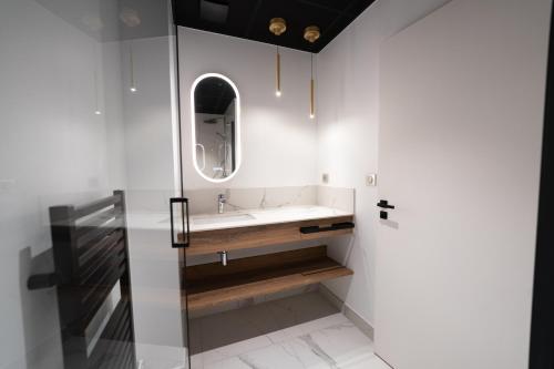 Imagen de la habitación del Hotel H&ocirc;tel Margaux. Foto 10