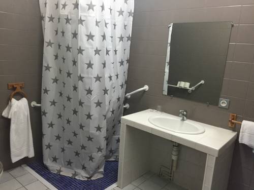 Imagen de la habitación del Hotel H&ocirc;tel Marjolaine. Foto 7