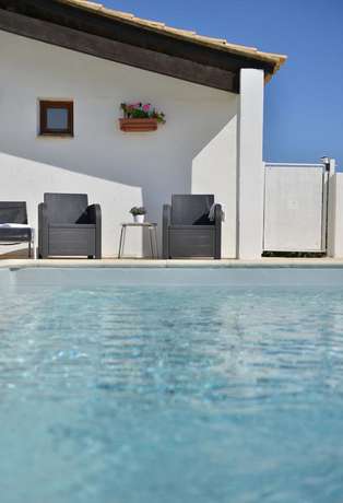 Imagen de la piscina del Hotel H&ocirc;tel Mas de la Grenouill&egrave;re. Foto 17