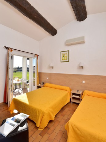 Imagen de la habitación del Hotel H&ocirc;tel Mas de la Grenouill&egrave;re. Foto 7