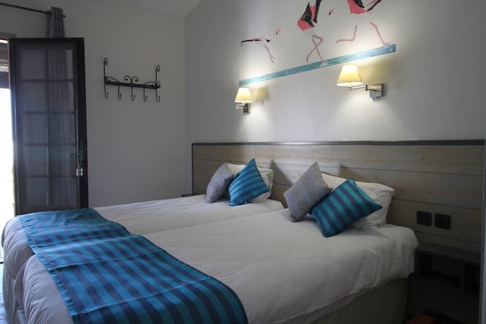 Imagen de la habitación del Hotel H&ocirc;tel Mas des Barres. Foto 4