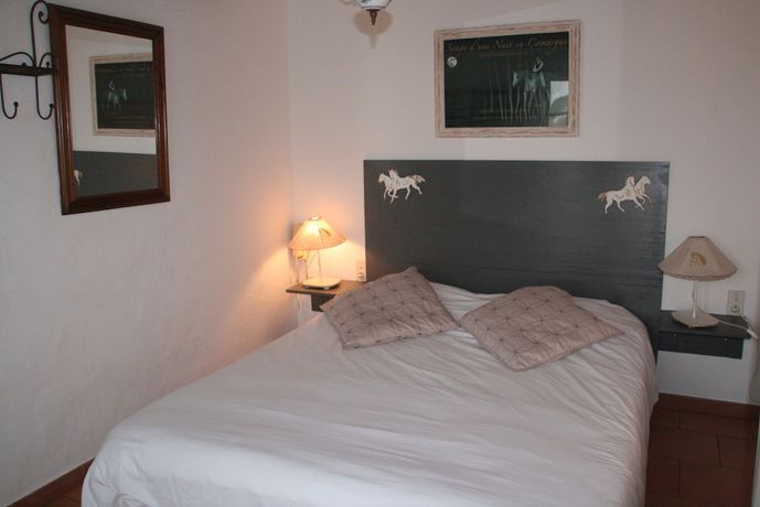 Imagen de la habitación del Hotel H&ocirc;tel Mas des Barres. Foto 12