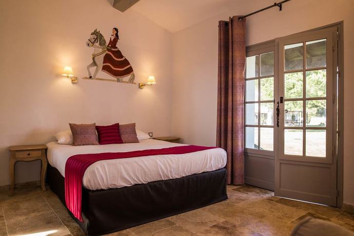 Imagen de la habitación del Hotel H&ocirc;tel Mas des Barres. Foto 16