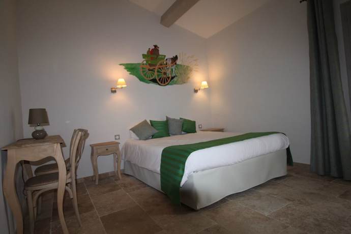 Imagen de la habitación del Hotel H&ocirc;tel Mas des Barres. Foto 18