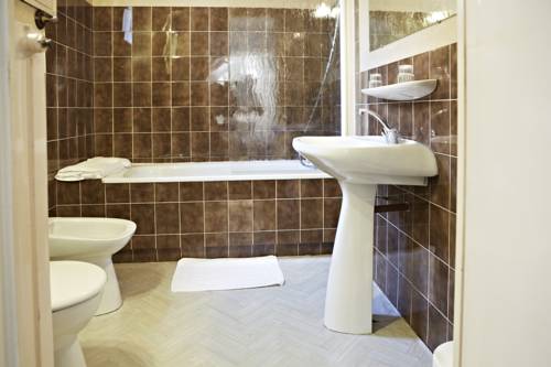 Imagen de la habitación del Hotel H&ocirc;tel Mets Et Plaisirs. Foto 4