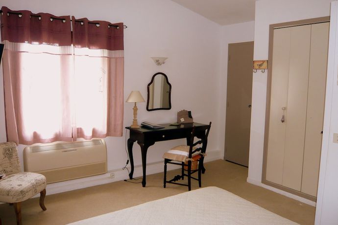 Imagen de la habitación del Hotel H&ocirc;tel Mistral, Mas-Blanc-des-Alpilles. Foto 14