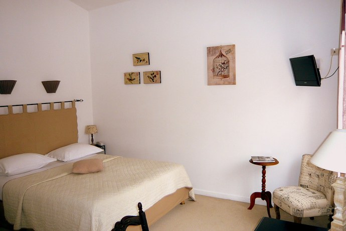 Imagen de la habitación del Hotel H&ocirc;tel Mistral, Mas-Blanc-des-Alpilles. Foto 15