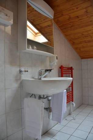 Imagen de la habitación del Hotel H&ocirc;tel Mont-fort. Foto 14