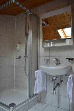 Imagen de la habitación del Hotel H&ocirc;tel Mont-fort. Foto 15