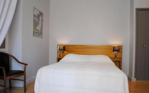 Imagen de la habitación del Hotel H&ocirc;tel Montmirail. Foto 8