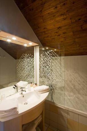 Imagen de la habitación del Hotel H&ocirc;tel Neste De Jade. Foto 2