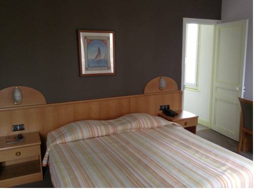 Imagen de la habitación del Hotel Hôtel Normandy, Fecamp. Foto 16