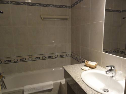 Imagen de la habitación del Hotel H&ocirc;tel Olatua, Bidart. Foto 10