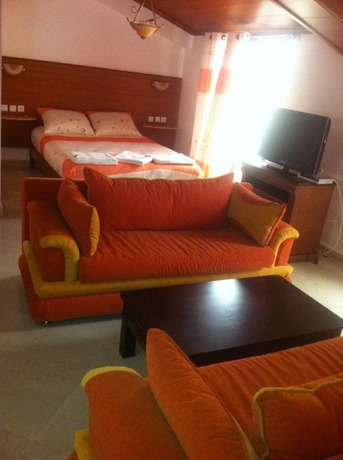 Imagen de la habitación del Hotel H&ocirc;tel Oumaya Safa. Foto 4