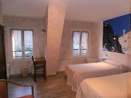 Imagen de la habitación del Hotel Hôtel Panoramic Et Des Bains. Foto 15