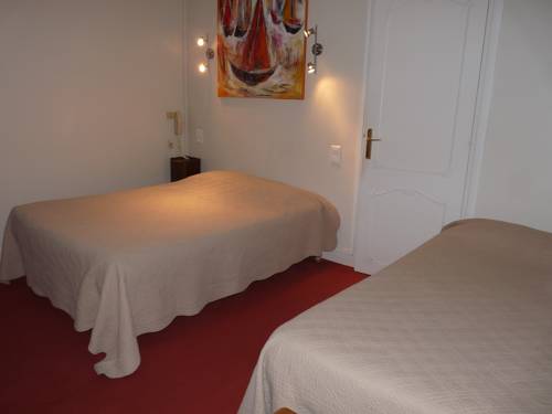 Imagen de la habitación del Hotel H&ocirc;tel Patton. Foto 7