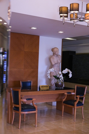 Imagen de los interiores del Hotel H&ocirc;tel Phoenix, Or&aacute;n. Foto 10