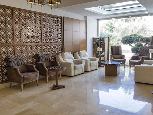 Imagen de los interiores del Hotel H&ocirc;tel Phoenix, Or&aacute;n. Foto 11