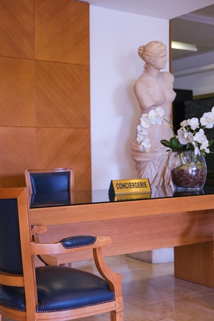 Imagen de los interiores del Hotel H&ocirc;tel Phoenix, Or&aacute;n. Foto 14