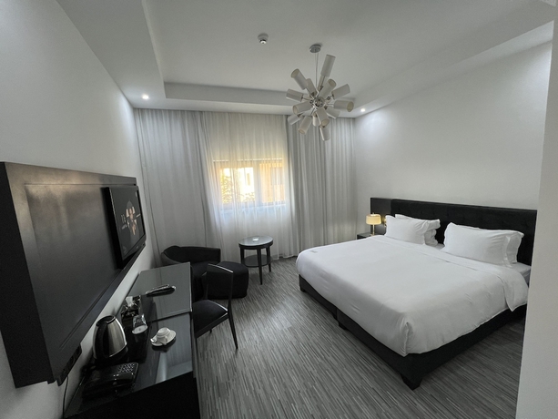 Imagen de la habitación del Hotel H&ocirc;tel Phoenix, Or&aacute;n. Foto 2