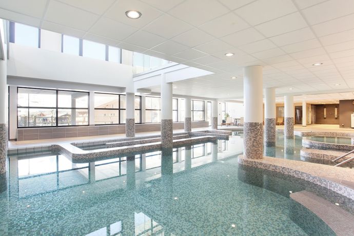 Imagen de la piscina del Hotel H&ocirc;tel Prestige Odalys Le Chamois. Foto 19