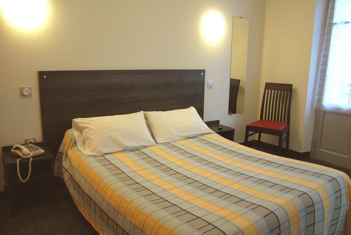 Imagen de la habitación del Hotel H&ocirc;tel Printania Lourdes. Foto 9