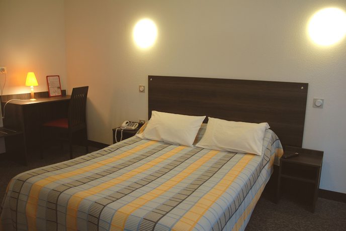 Imagen de la habitación del Hotel H&ocirc;tel Printania Lourdes. Foto 11