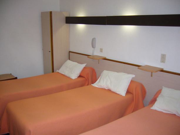 Imagen de la habitación del Hotel H&ocirc;tel Printania Lourdes. Foto 18