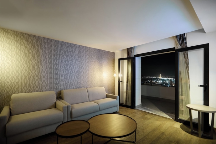 Imagen de la habitación del Hotel H&ocirc;tel RALF. Foto 10