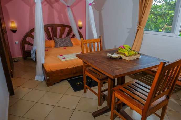 Imagen de la habitación del Hotel H&ocirc;tel R&eacute;sidence Au Sable Blanc. Foto 10