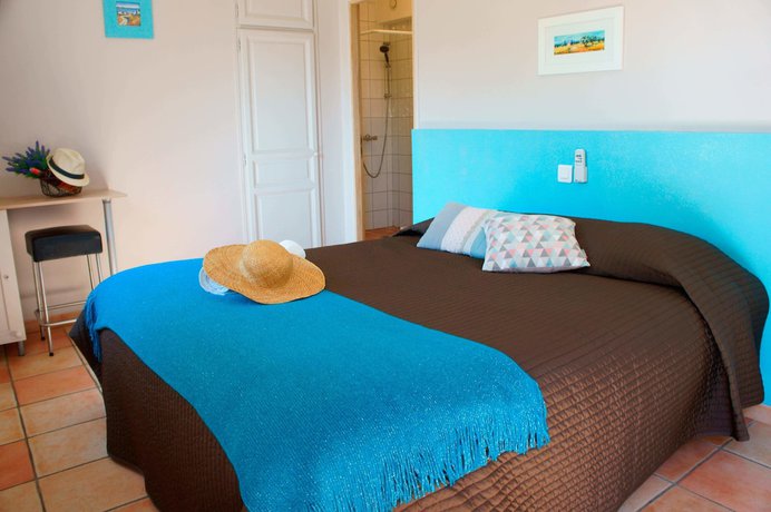 Imagen de la habitación del Hotel H&ocirc;tel R&eacute;sidence Les Peupliers. Foto 9