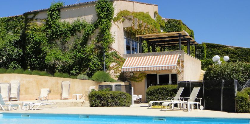 Imagen de la piscina del Hotel Hôtel - Résidence Lou Paradou. Foto 20