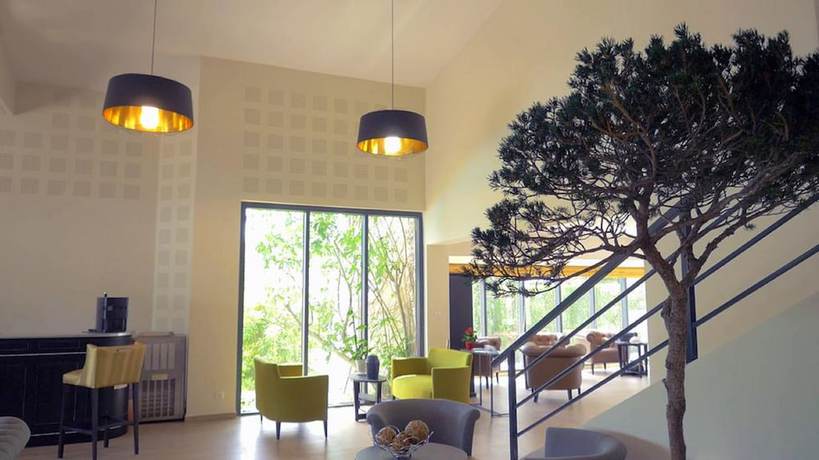 Imagen del bar/restaurante del Hotel Hôtel - Résidence Lou Paradou. Foto 2
