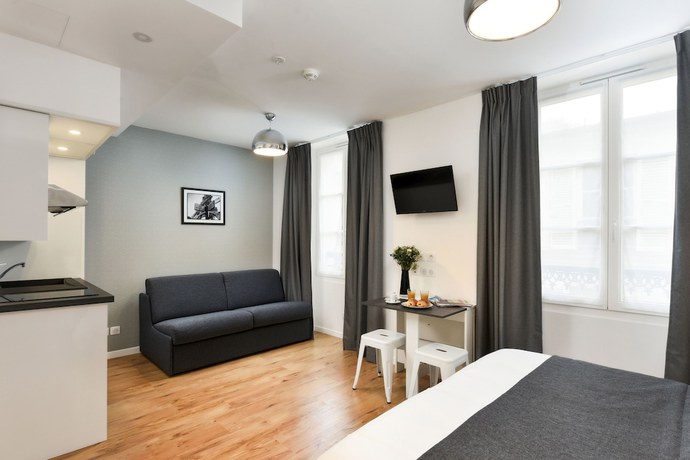 Imagen de la habitación del Hotel H&ocirc;tel R&eacute;sidence Montebello. Foto 11