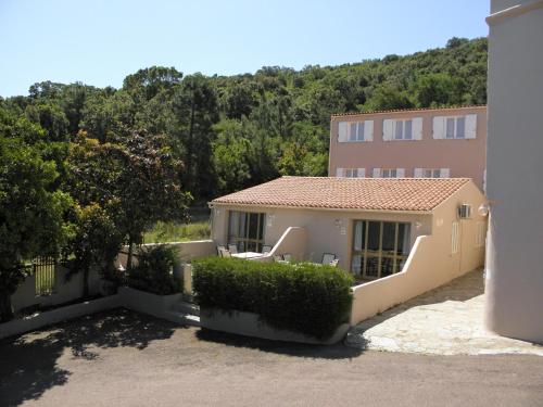Imagen de la habitación del Hotel H&ocirc;tel R&eacute;sidence San Pieru. Foto 6