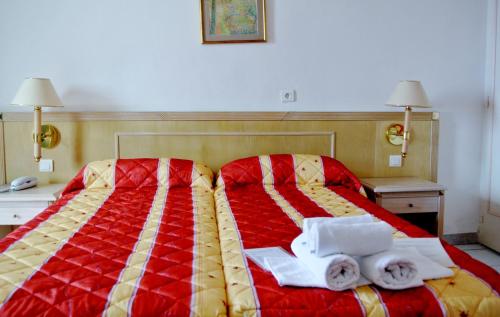 Imagen de la habitación del Hotel H&ocirc;tel R&eacute;sidence San Pieru. Foto 10