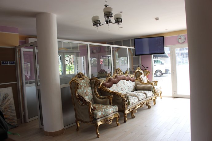 Imagen de los interiores del Hotel H&ocirc;tel R&eacute;sidence St David. Foto 15