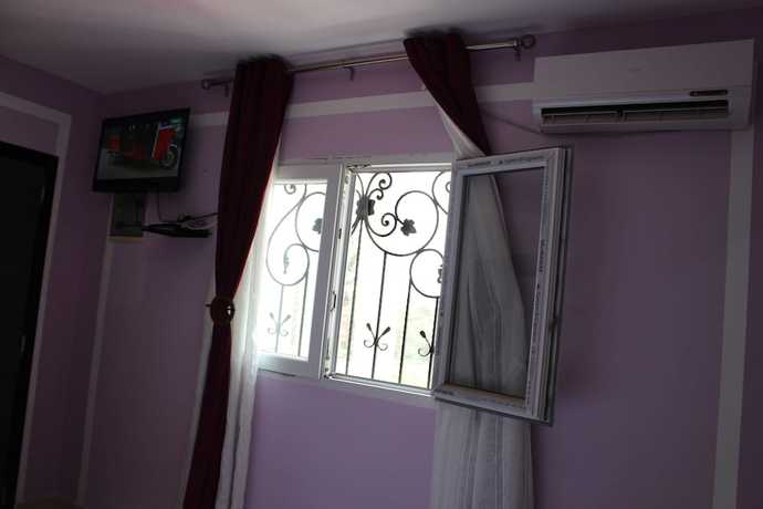 Imagen de la habitación del Hotel H&ocirc;tel R&eacute;sidence St David. Foto 2
