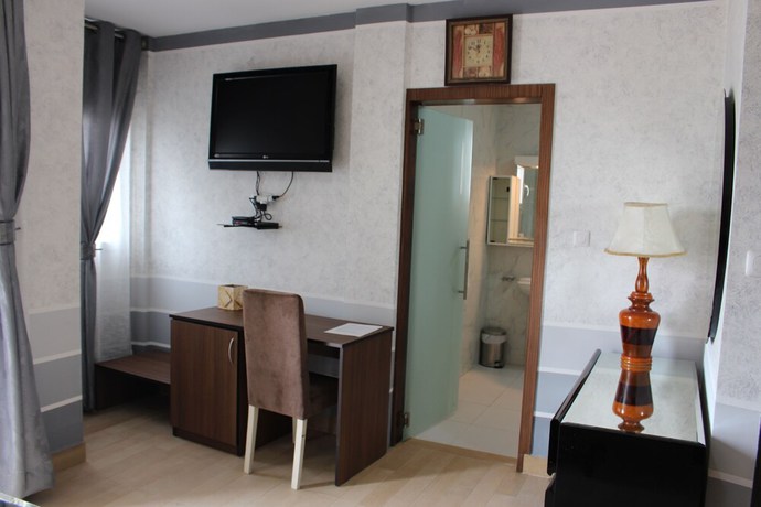 Imagen de la habitación del Hotel H&ocirc;tel R&eacute;sidence St David. Foto 7