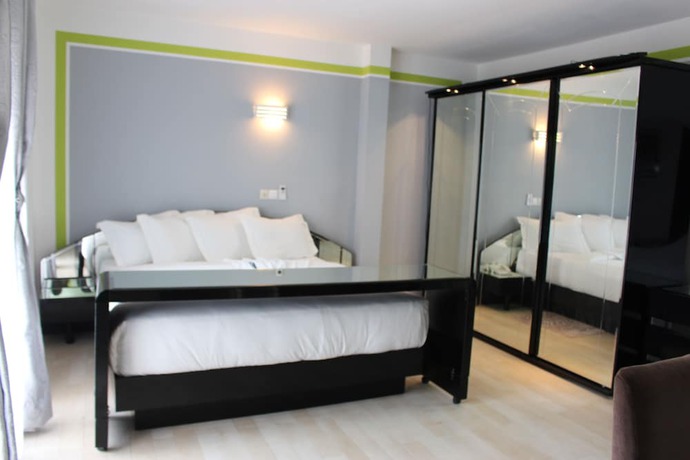 Imagen de la habitación del Hotel H&ocirc;tel R&eacute;sidence St David. Foto 9