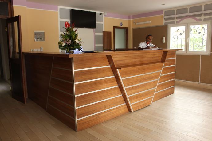Imagen de los interiores del Hotel H&ocirc;tel R&eacute;sidence St David. Foto 19