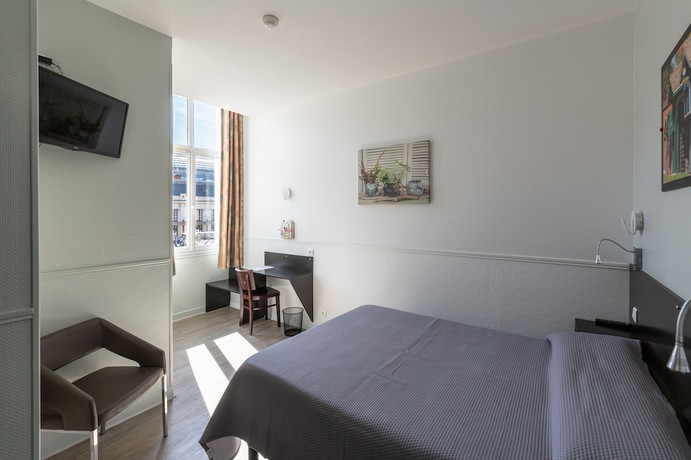 Imagen de la habitación del Hotel H&ocirc;tel Regina, Burdeos. Foto 8
