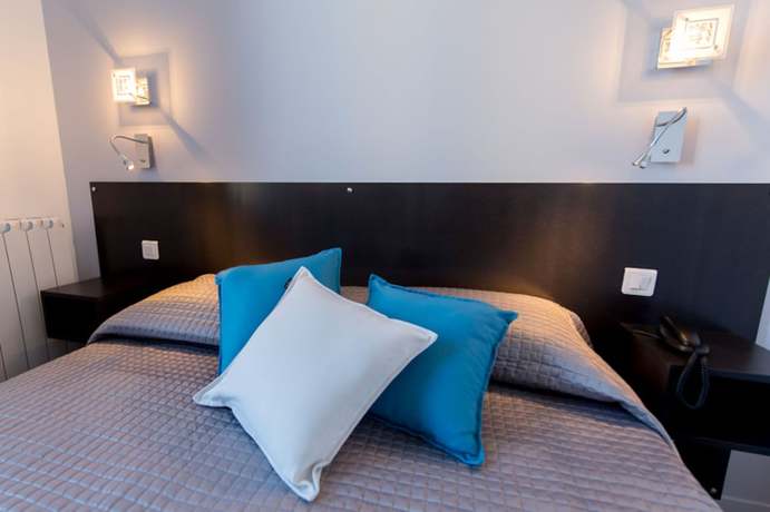 Imagen de la habitación del Hotel H&ocirc;tel Regina, Burdeos. Foto 17