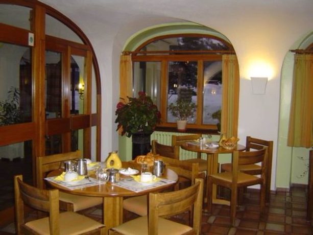 Imagen del bar/restaurante del Hotel H&ocirc;tel Relais Du Galibier. Foto 4