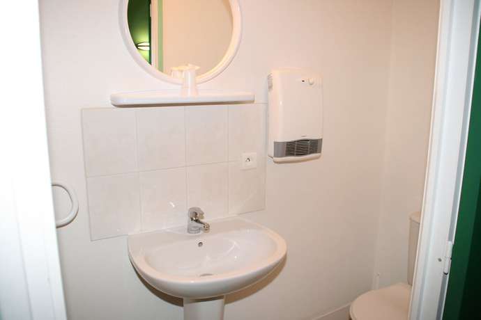 Imagen de la habitación del Hotel H&ocirc;tel - Restaurant - Brasserie Saint Germain. Foto 15