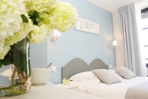 Imagen de la habitación del Hotel H&ocirc;tel Restaurant Corto Maltese. Foto 12