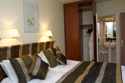Imagen de la habitación del Hotel H&ocirc;tel Restaurant Des Remparts. Foto 3