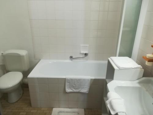 Imagen de la habitación del Hotel H&ocirc;tel Restaurant Du Ch&acirc;teau. Foto 7