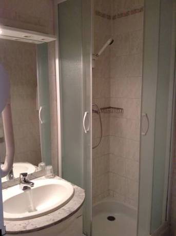 Imagen de la habitación del Hotel H&ocirc;tel Restaurant Du Stade. Foto 6
