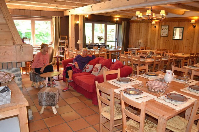 Imagen del bar/restaurante del Hotel Hôtel Restaurant L\'Adray. Foto 6